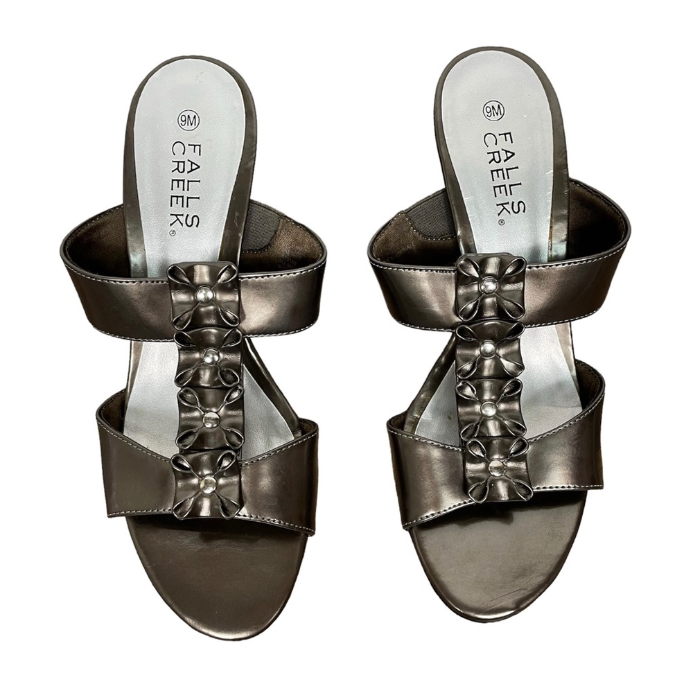 Falls Creek Slip On Floral Sandals w/ Heel Size 9